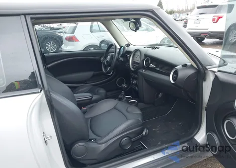 2012 Mini Cooper S из США, поврежденный, VIN WMWSV3C58CT385732